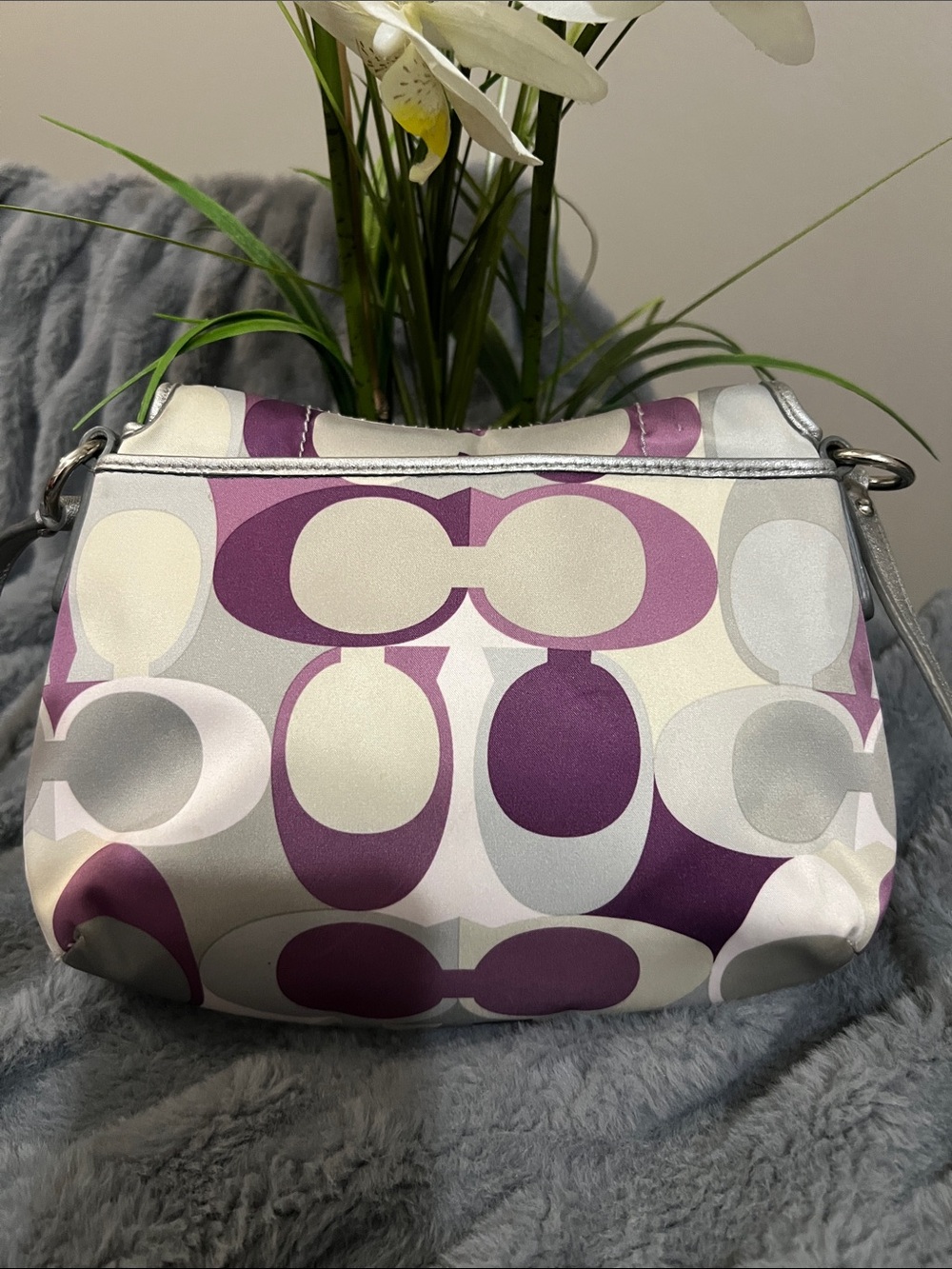 Coach Y2K Soho Scarf Print Crossbody / Shoulder Bag EUC retail $149 - Picture 3 of 11